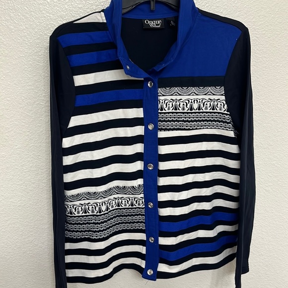 Onque Casuals Tops - Patterned blouse